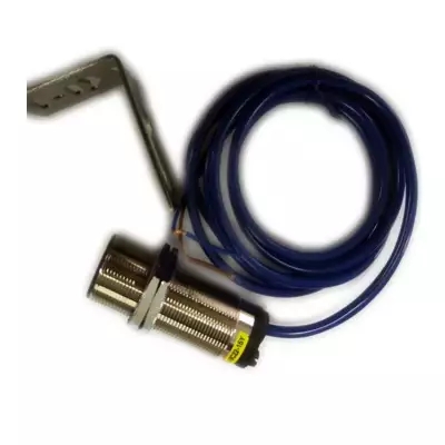 SS2-220V-B-1提升機速度開關、SSS-HL速度傳感器安裝在被傳動軸旁廠家